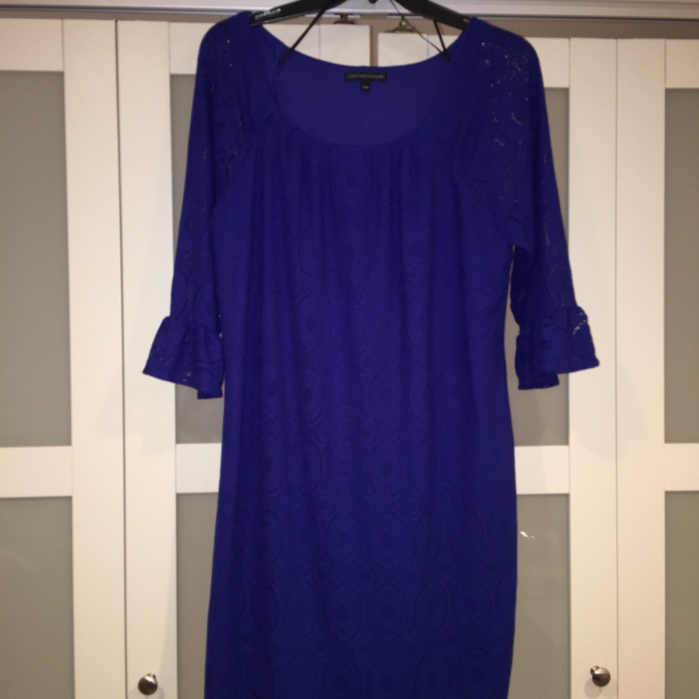 Plus Size Bell sleeve lace dress